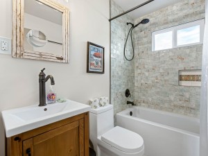 jammer104-14-bath.jpg