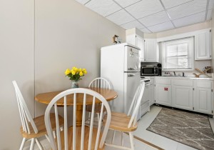 jammer104-8-dining-area.jpg