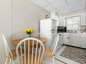 jammer104-8-dining-area.jpg