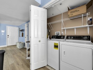 sunsetbay307-20-laundry.jpg
