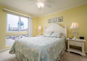 makai102-12-primary-bedroom.jpg