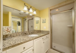 makai102-15-primary-bath.jpg