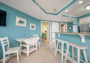 makai102-9-dining-area.jpg