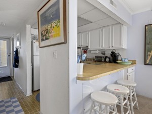 anchoragell307-20-entry.jpg