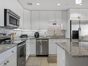 gateway1403-13-kitchen.jpg