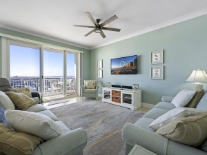gateway1403-14-living-area.jpg