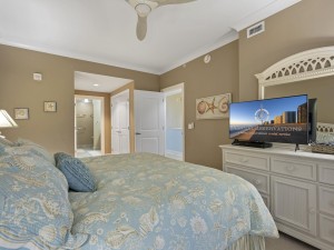 gateway1403-20primary-bedroom.jpg