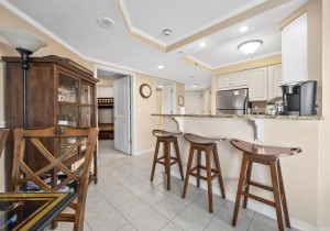ocmd-makai-unit116-ohi14dining.jpg