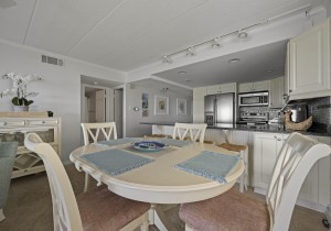 amberwaves104-15-dining-area.jpg