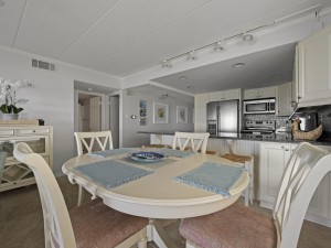 amberwaves104-15-dining-area.jpg