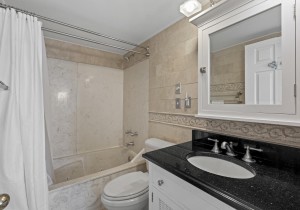 amberwaves104-22-primary-bath.jpg