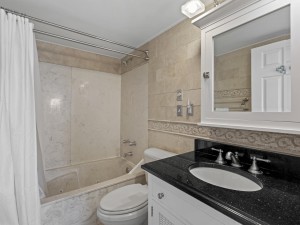 amberwaves104-22-primary-bath.jpg