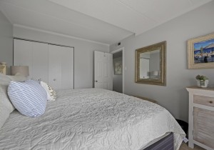 amberwaves104-28-bedroom-3.jpg