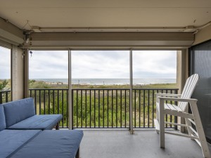 amberwaves104-4-balcony.jpg