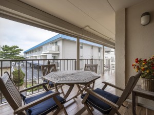 amberwaves104-5-outdoor-dining.jpg