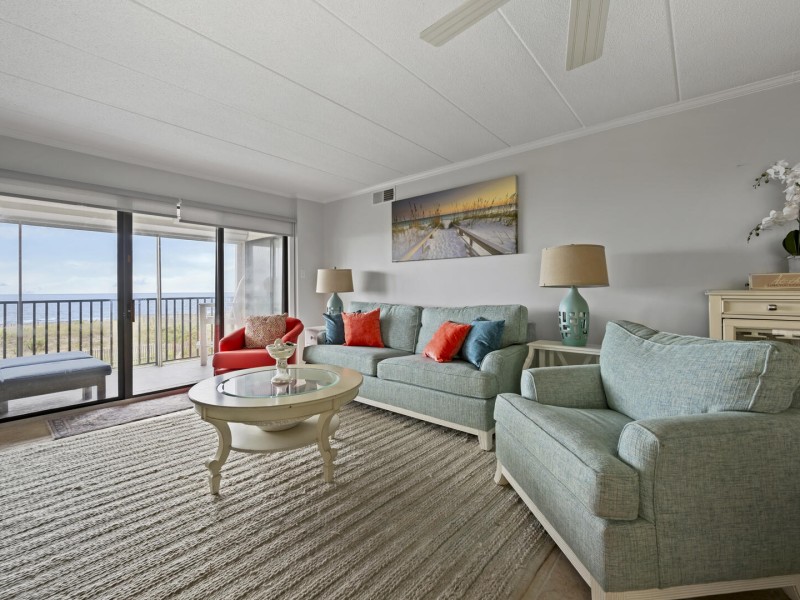 amberwaves104-8-living-area.jpg