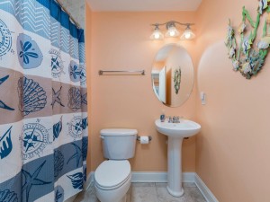 belmont304-14-bath.jpg