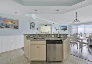 belmont304-9-kitchen.jpg