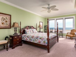 belmont307-8masterbedroom.jpg