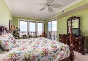 belmont307-9masterbedroom.jpg