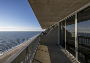 century2209-2.jpg
