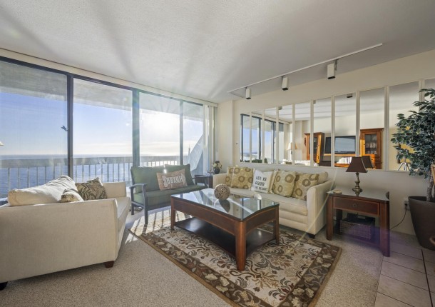 century2209-7-living-area.jpg
