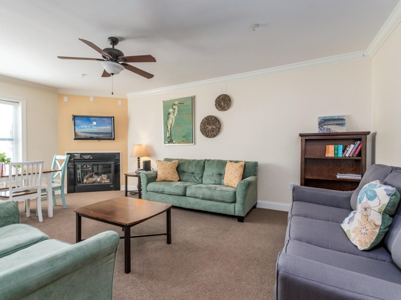 belmontth6-14livingarea.jpg