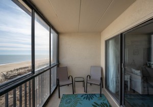 bonfire504-7-balcony.jpg