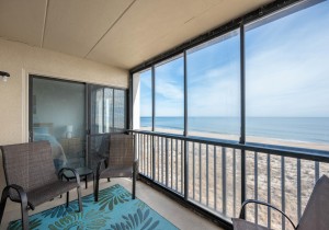 bonfire504-8-balcony.jpg