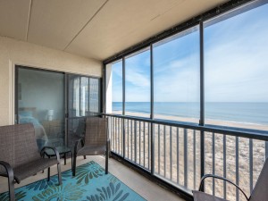 bonfire504-8-balcony.jpg