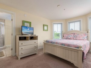 belmontth9-6bedroom3.jpg