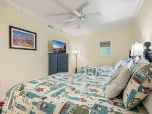 avalon502-22-bedroom-2.jpg