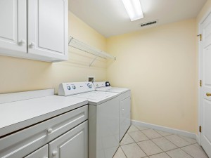 avalon502v2-14-laundry.jpg