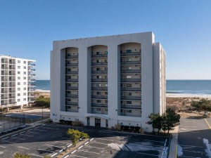 camelot304a-1-exterior.jpg