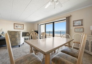 camelot304a-10-dining.jpg