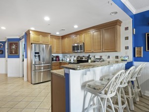 marinerswatch204-17-kitchen.jpg