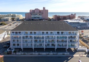marinerswatch204-5-exterior-bayside.jpg