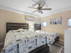 carousel805-18-bedroom-2.jpg