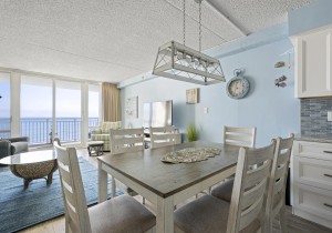 carousel805-9-dining-area.jpg