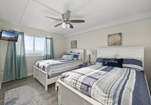 atlantis806-16-bedroom-2.jpg