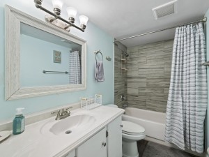 atlantis806-20-bath-1.jpg