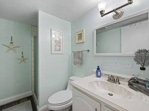 atlantis806-21-bath-2.jpg