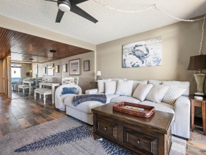 highpointnorth9f-13-living.jpg
