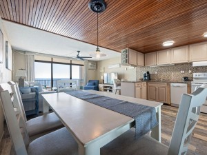highpointnorth9f-21-dining.jpg