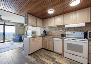 highpointnorth9f-9-kitchen.jpg