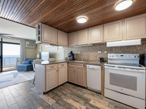highpointnorth9f-9-kitchen.jpg