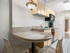 pr519-9-dining-and-kitchen.jpg