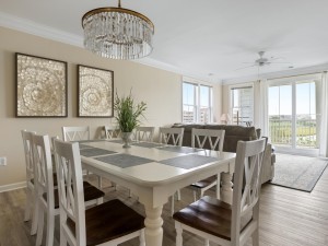 ssi-4hcw2a-12-dining-area.jpg