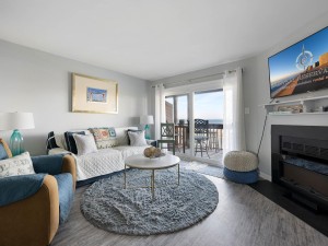 sunsetlanding35-10-living-area.jpg