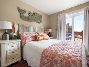 sunsetlanding35-23-bed-2.jpg